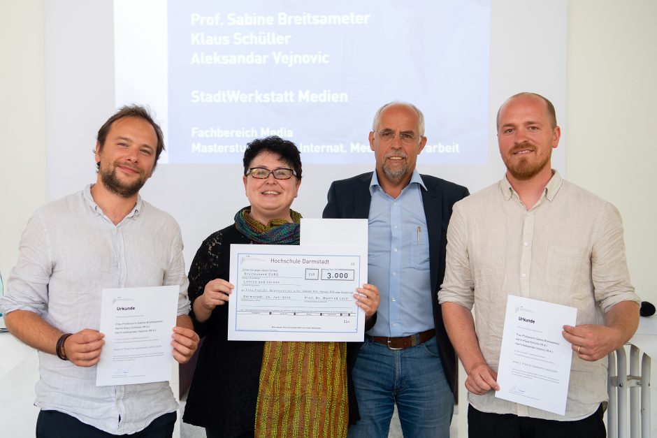 from left to right: A. Vejnovic, Prof. Sabine Breitsameter, Prof. Dr.-Ing. Manfred Loch, Klaus Schüller